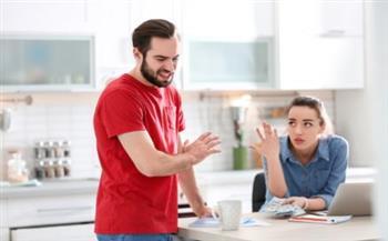 كيف تؤثر الضغوط المالية على العلاقة الزوجية؟