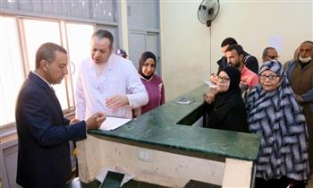   محافظ المنوفية يفاجئ مجمع عيادات التأمين الصحي ويحيل 12 متغيبا للتحقيق