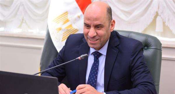 وزير العمل يعقد اجتماعًا مع محافظات القاهرة والجيزة والقليوبية والشرقية