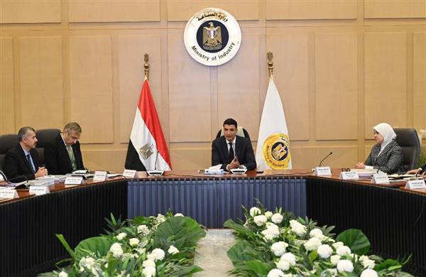 وزير الصناعة يترأس مجلس إدارة مركز تحديث الصناعة لإطلاق مرحلة الابتكار والاستدامة
