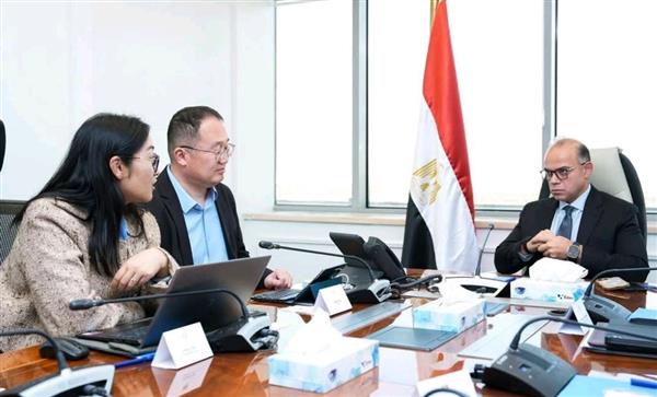 وزير الاستثمار يبحث مع مجموعة "هيميلي" الصينية لبحث فرص إقامة مشروع صناعي فى مصر