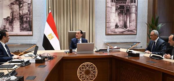 رئيس الوزراء يستعرض محاور عمل وزارة الاتصالات خلال الفترة المقبلة