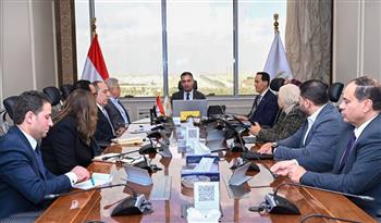   وزير التموين يبحث مع "حياة كريمة" تعزيز العمل المشترك
