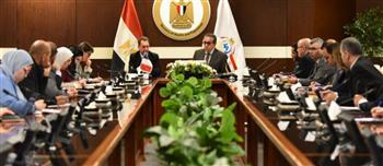 وزير الصحة يبحث مع سفير فرنسا علاج مرضى غزة بالأورام