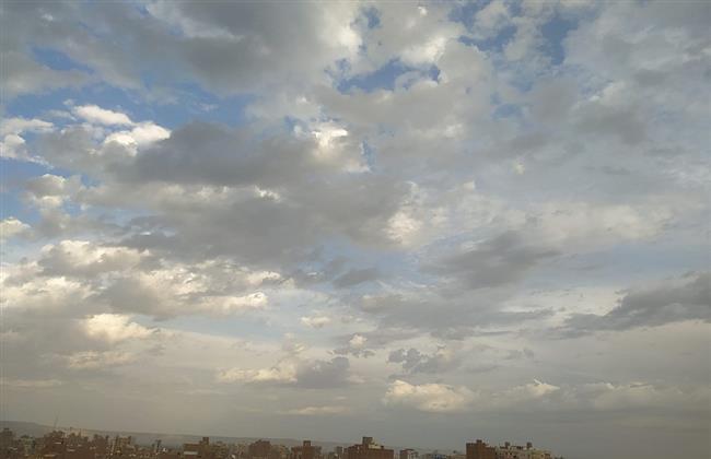 الأرصاد الجوية تُحذر من سحب رعدية وأمطار غزيرة على هذه المناطق