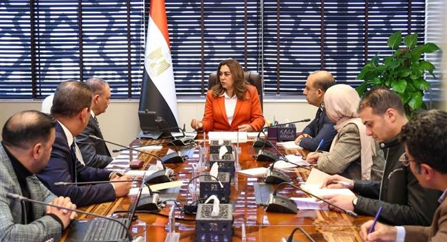 "منال عوض" تبحث مع مجموعة "المانع القابضة" إنشاء مصنع لإنتاج الوقود الحيوى