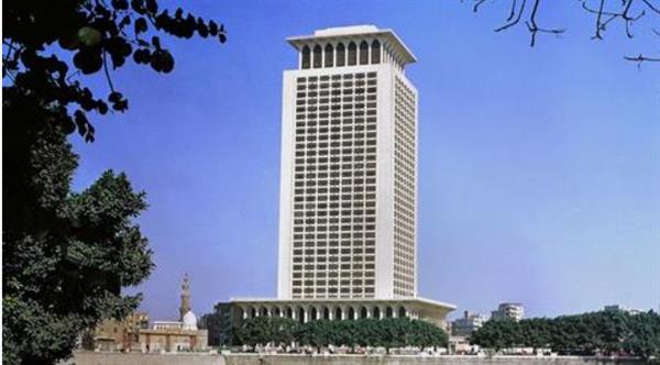 الخارجية تتابع حادث غرق مركب هجرة غير شرعية على متنها مصريين