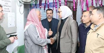   محافظ الوادي الجديد تتابع الخدمات الطبية والعلاجية المقدمة للمواطنين بالتأمين الصحي 