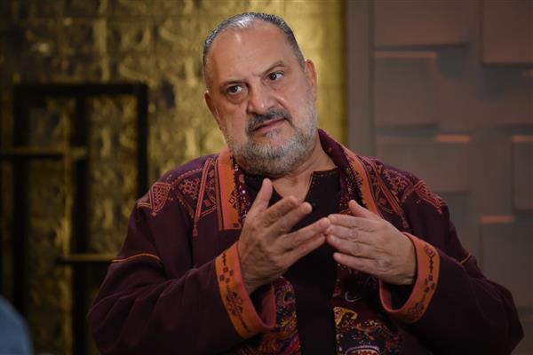 بكاء خالد الصاوي بسبب فيديو مؤثر لـ طارق عبدالعزيز