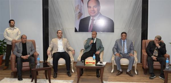 محافظ أسيوط: الإعلام شريك أصيل في التنمية
