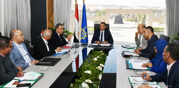 محافظ أسوان: التصالح فى مخالفات البناء أولوية قصوى