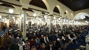   هل المصافحة بين المصلين عقب صلاة التراويح مشروعة؟ 
