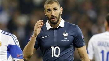 رسميًا.. الهلال السعودي يعلن التعاقد مع كريم بنزيما