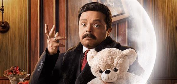 محمد هنيدي يعود إلى الإذاعة في رمضان بمسلسل أخطر خطير