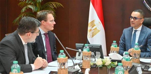وزير الاستثمار يستعرض الإصلاحات وفرص الاستثمار مع "موديز"