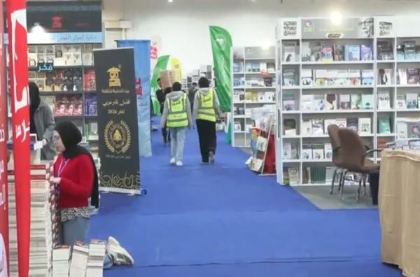 "إكسترا نيوز": الدورة الـ57 من معرض الكتاب تشهد إقبالًا جماهيريًا غير مسبوق