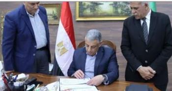   محافظ الإسماعيلية يعتمد نتيجة الشهادة الإعدادية