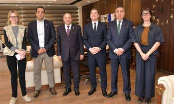   محافظ بورسعيد يؤكد تقديم كامل الدعم لكافة الجهات الداعمة للأشقاء الفلسطينيين