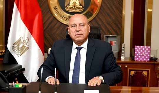 وزير الصناعة: سحب الأراضي من المستثمرين غير الملتزمين وإعادة طرحها لمستثمرين جادين