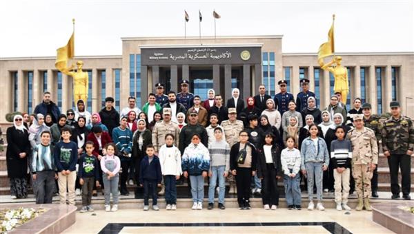 القوات المسلحة تنظم عدداً من الزيارات لأسر الشهداء إلى الأكاديمية العسكرية المصرية