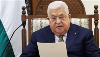   الرئيس الفلسطيني يتسلم مسودة الدستور المؤقت لدولة فلسطين
