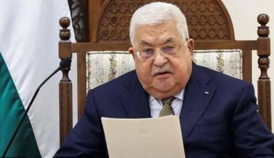 الرئيس الفلسطيني يتسلم مسودة الدستور المؤقت لدولة فلسطين