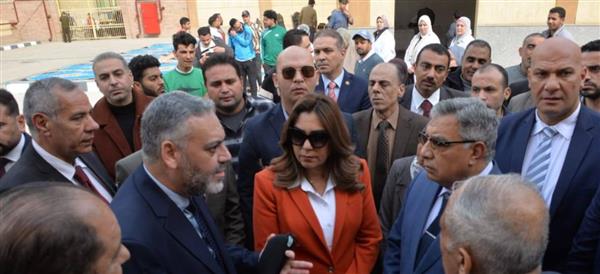 وزيرة التنمية المحلية ومحافظ الدقهلية يفتتحون المجزر الآلي بالسنبلاوين بتكلفة 26 مليون جنيه