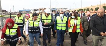   وزيرة التنمية المحلية ومحافظ الدقهلية يتفقدان مصنع تدوير المخلفات