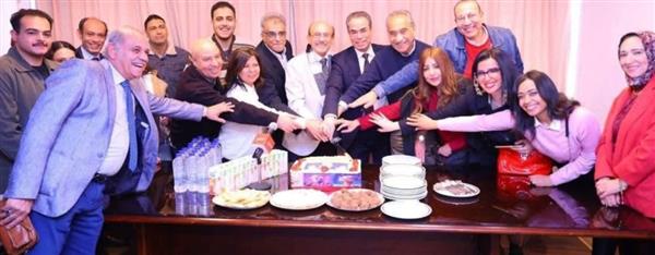 «مرفوع مؤقتًا من الخدمة» يعيد محمد صبحي إلى ميكروفون الإذاعة المصرية