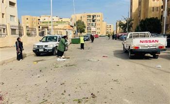   حملات مكبرة لملاحقة الإشغالات والباعة الجائلين بمدينة العبور ..صور