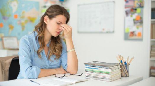 التوتر ليس مجرد إرهاق.. كيف يحول "الكورتيزول" ضغط العمل إلى مرض مزمن؟