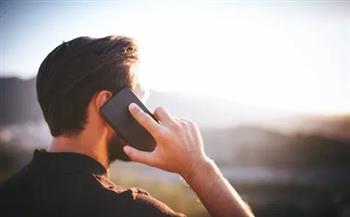   لماذا لا يستطيع البعض الجلوس أثناء المكالمات الهاتفية؟