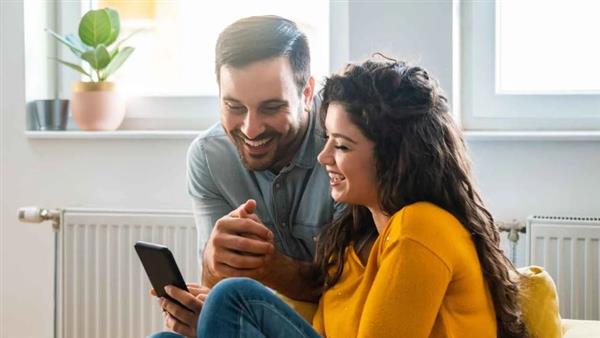 لغات الحب الخمس: مفتاح العلاقات الناجحة وفهم مشاعر الشريك