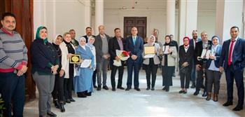   رئيس مياه الإسكندرية يكرم الفائزين في مسابقة التميز الحكومي