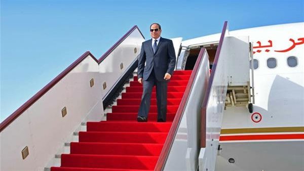 الرئيس السيسى يصل العاصمة الإماراتية والشيخ محمد بن زايد فى استقباله