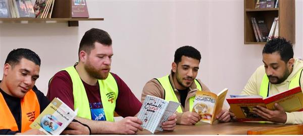 "حياة كريمة" تهدي 14 ألف كتاب لمراكز العزيمة لتعزيز الصحة النفسية
