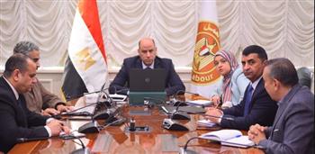   وزير العمل لمكاتب التمثيل العمالي بالخارج: معكم لحظة بلحظة للاطمئنان على العمال المصريين