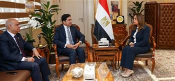   وزيرة التنمية المحليةتلتقي عضو لجنة الشئون الدستورية والتشريعيةبمجلس النواب