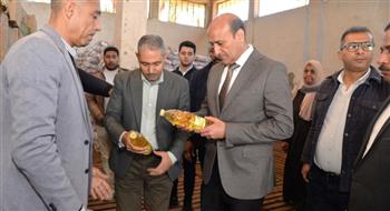   محافظ أسيوط يتفقد مخازن الشركة المصرية لتجارة الجملة بنزلة عبد اللاه