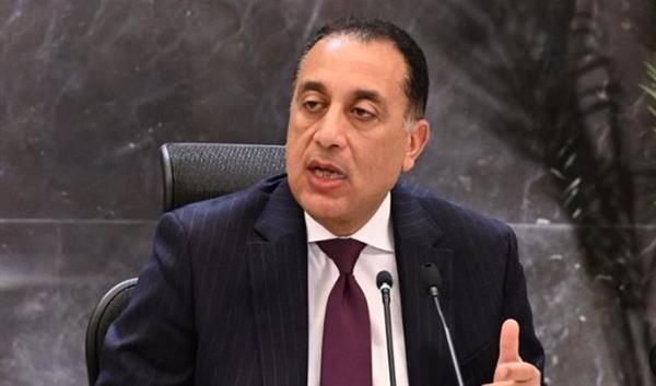 الحكومة تعقد مؤتمرا صحفيا لتوضيح أسباب زيادة أسعار البنزين والسولار