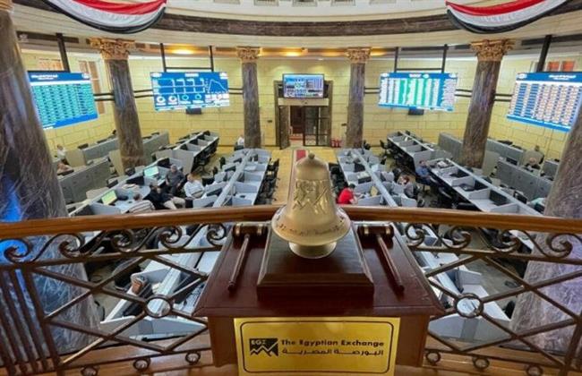البورصة المصرية ترتفع.. رأس المال السوقي يربح 23 مليار جنيه في نصف ساعة