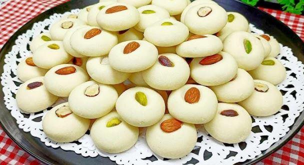 الغريبة.. وصفة سهلة وطعم مميز مثل المحلات
