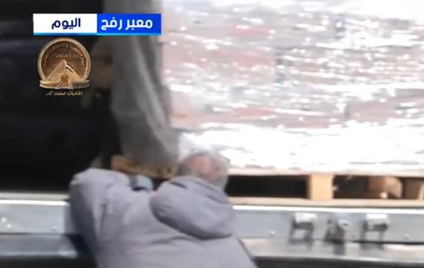 "زاد العزة" الـ153.. الهلال الأحمر المصري يدفع بمساعدات لدعم الأشقاء الفلسطينيين