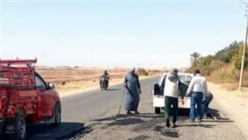   تنفيذ أعمال ترميم وإنشاء مطبات بعدة شوارع بالوادي الجديد