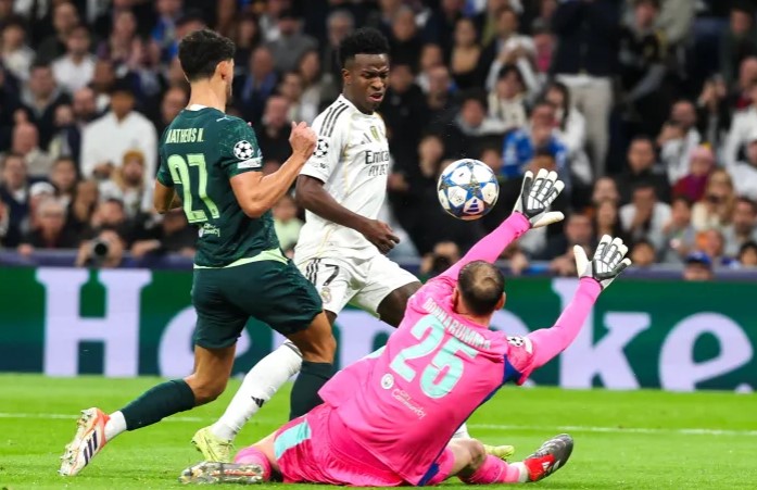 فينيسيوس جونيور يقود تشكيل ريال مدريد بدوري الأبطال