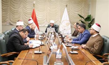  وزير الأوقاف يجتمع بمديري المديريات الإقليمية عبر تقنية الاتصال المرئي 