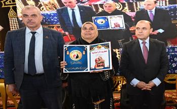   محافظ الغربية يشهد احتفالية حزب حماة الوطن لتكريم حفظة القرآن الكريم بقرية سندبسط