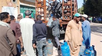   محافظ أسيوط يوجه بتكثيف الحملات الرقابية على المواقف ومحطات الوقود 