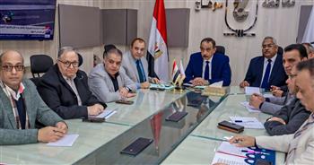   محافظ سوهاج يعقد اجتماعا للجنة تقنين أراضي الدولة