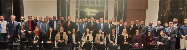 السفير المصري فى الكويت يعقد اجتماعاً مع عدد من أعضاء الجالية المصرية